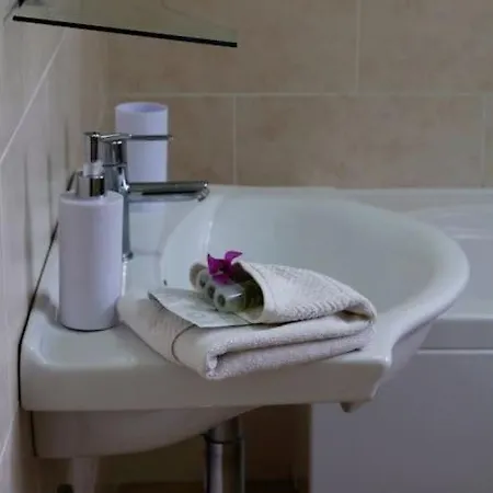 Tra Mare E Pineta Apartamento *