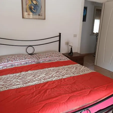 Tra Mare E Pineta Apartamento *